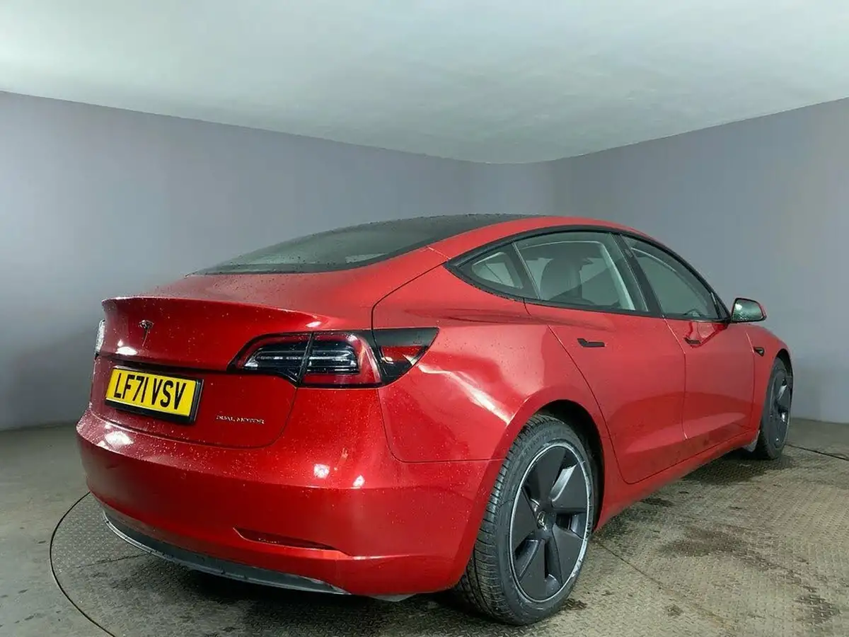 2021-tesla-model-3-e-long-range-awd-big-7