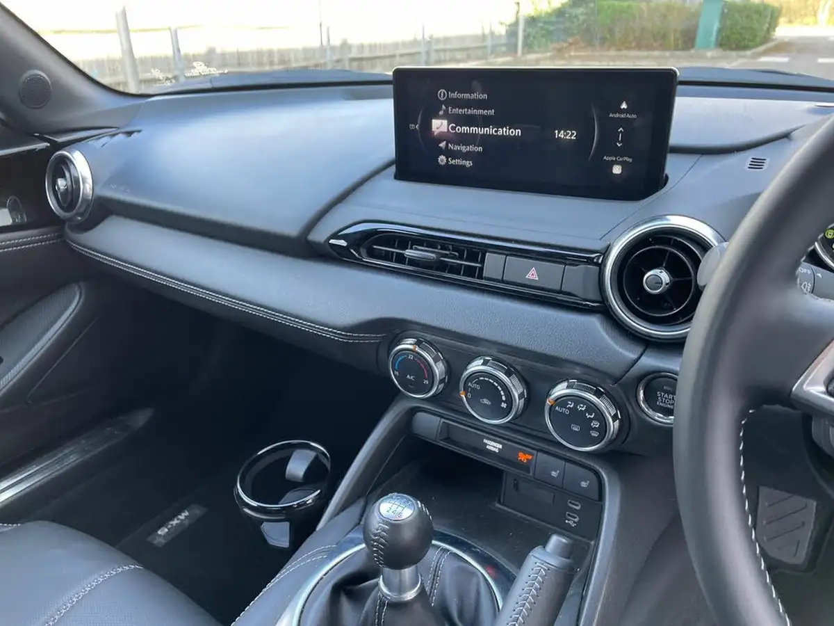 2025-mazda-mx-5-15-exclusive-line-roadster-big-17