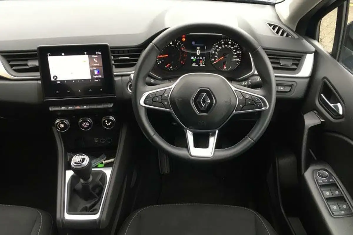 2021-renault-captur-13-tce-iconic-140ps-big-10