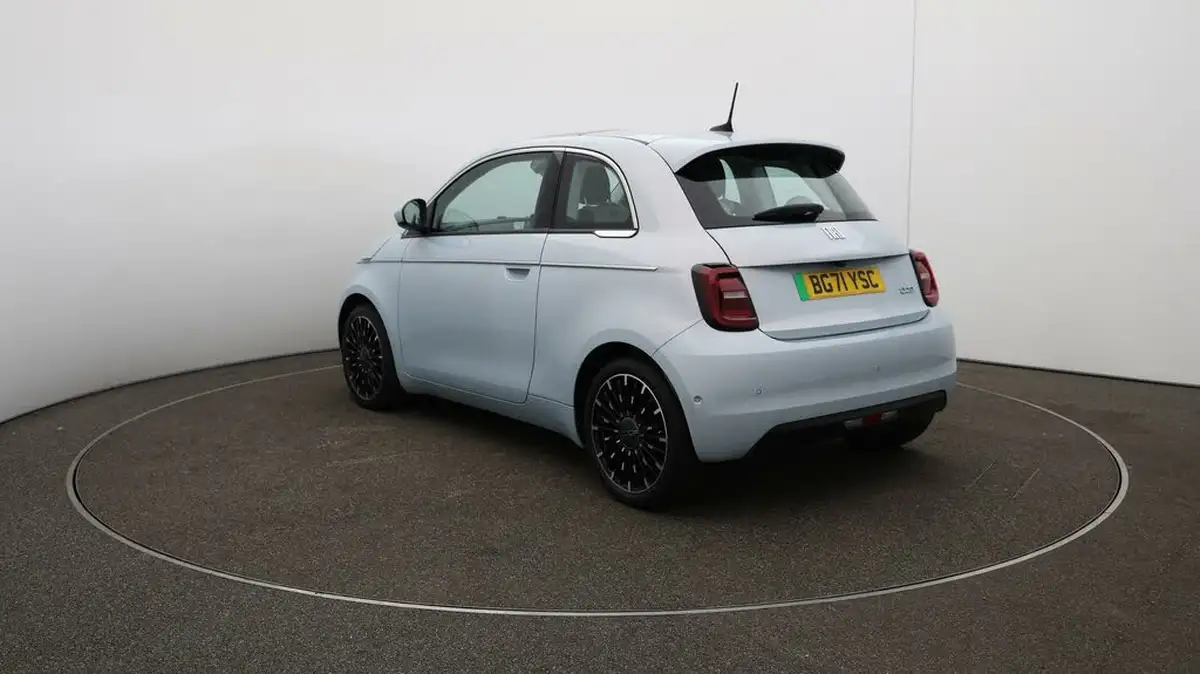 2021-fiat-500-e-la-prima-big-55
