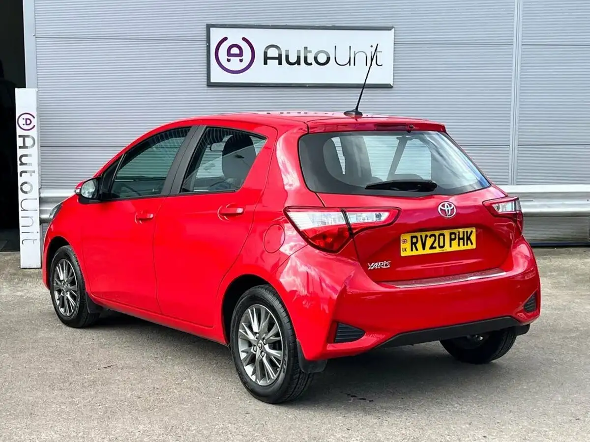 2020-toyota-yaris-15-vvt-i-icon-111bhp-1496cc-cvt-big-3