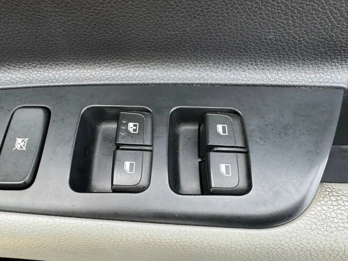 2017-kia-stonic-10-t-gdi-first-edition-big-30