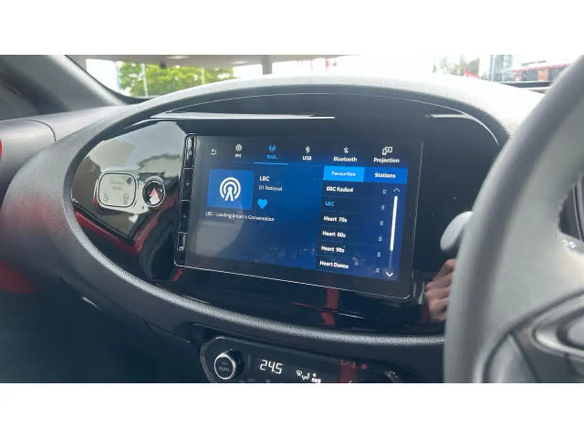 2024-toyota-aygo-x-10-vvt-i-edge-big-24