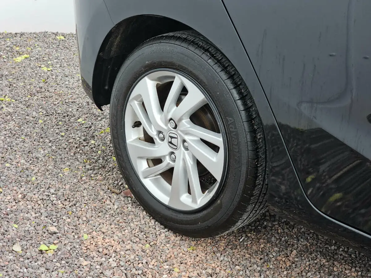 2017-honda-jazz-13-i-vtec-se-cvt-big-18