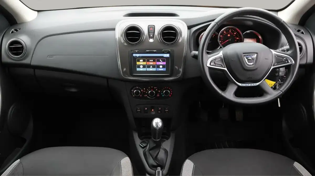 2020-dacia-sandero-stepway-09-tce-comfort-big-13