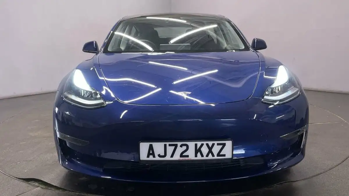 2022-tesla-model-3-e-long-range-big-9