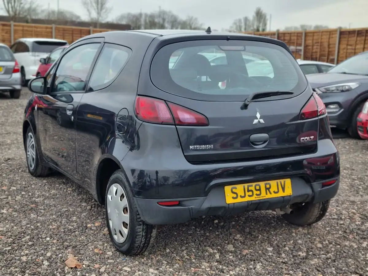 2009-mitsubishi-colt-11-cz1-3d-big-7