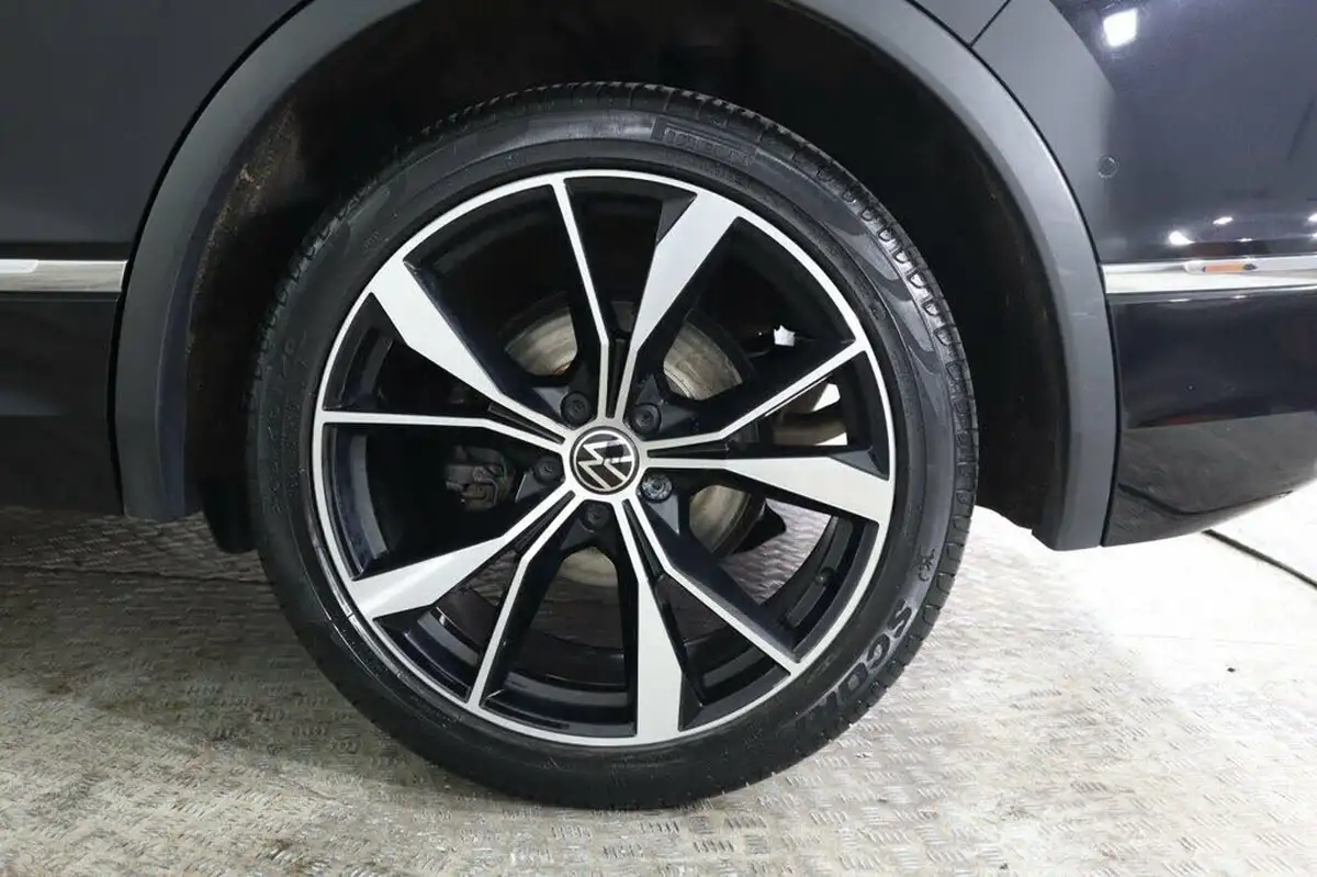 2021-volkswagen-tiguan-15-tsi-r-line-big-29