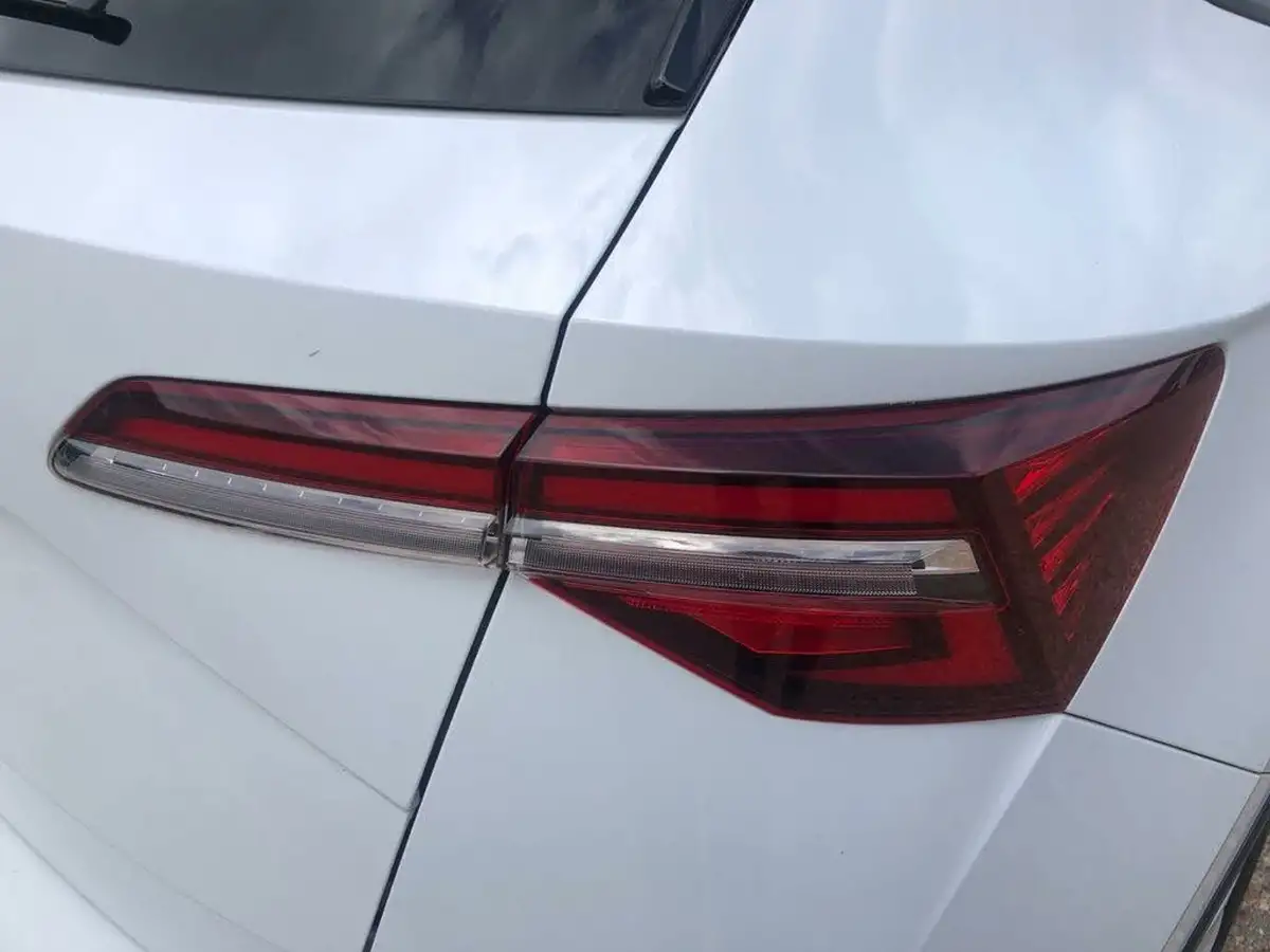2022-skoda-karoq-15-tsi-se-drive-big-18