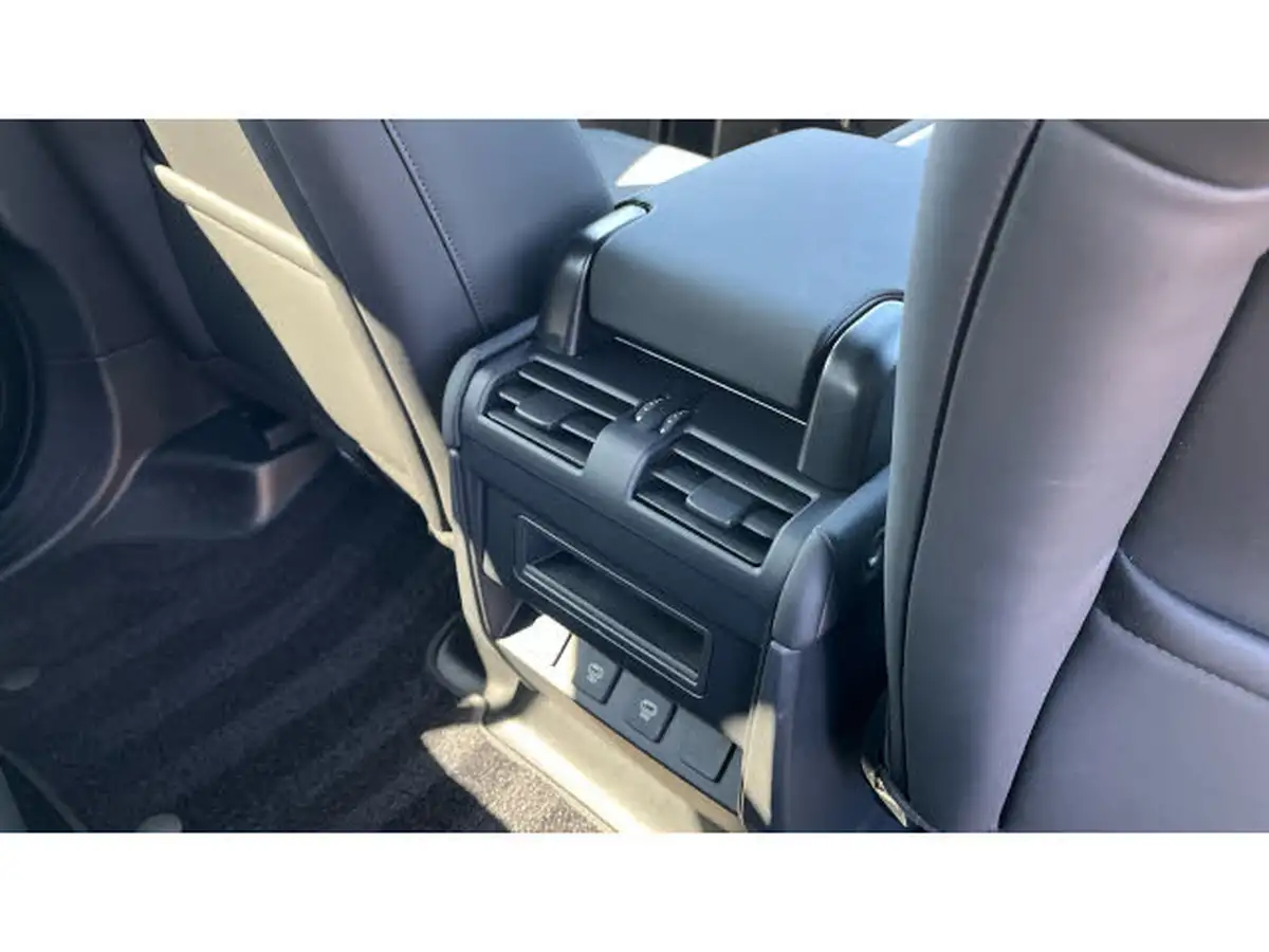 2024-land-rover-110-defender-30-d350-x-dynamic-se-big-17