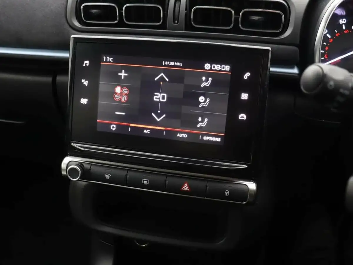 2023-citroen-c3-12-puretech-elle-83ps-ss-big-15
