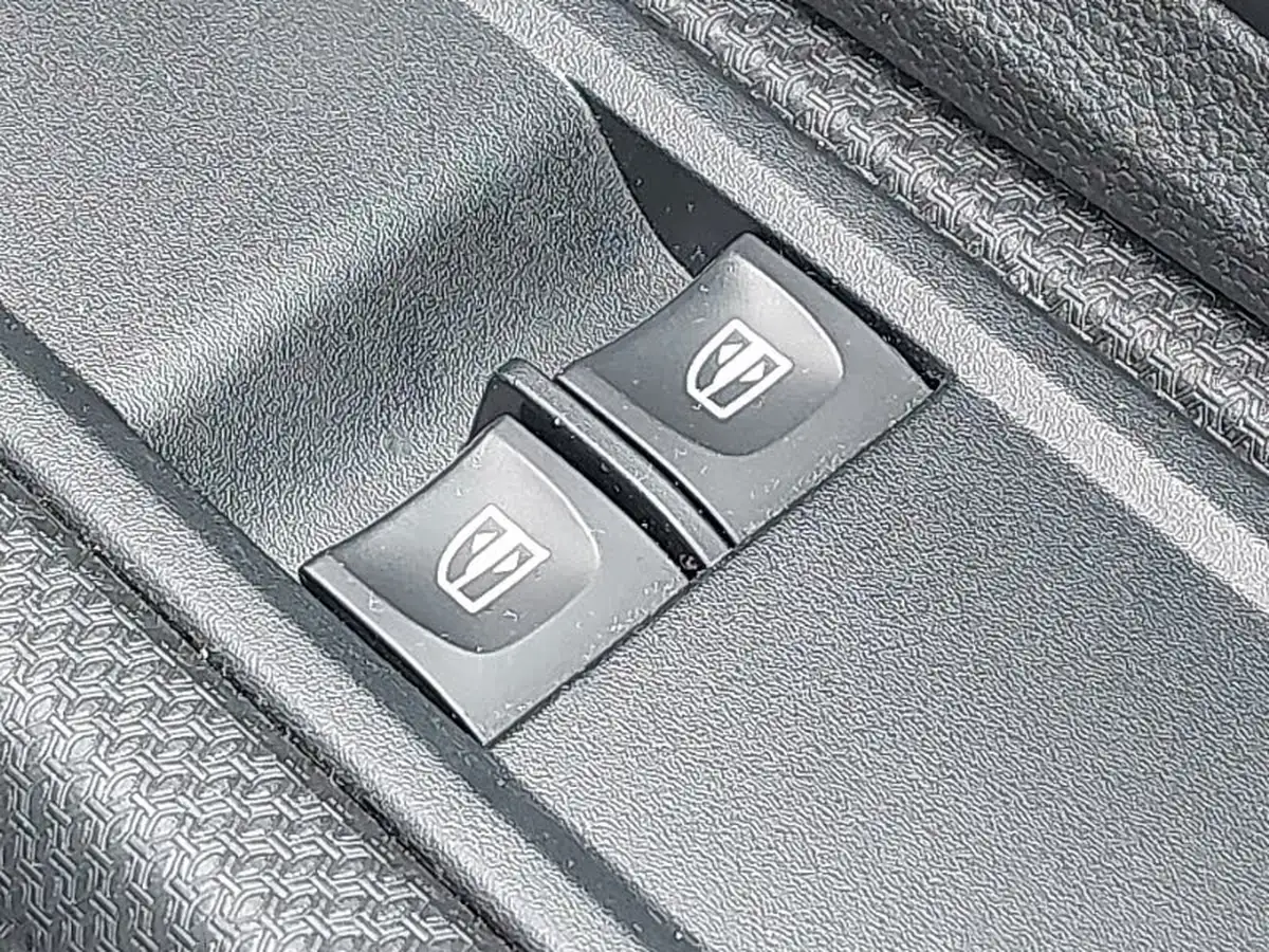 2022-dacia-sandero-stepway-10-tce-essential-90bhp-big-14