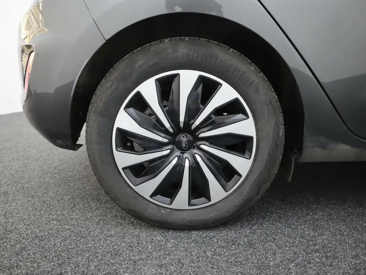 2022-ford-fiesta-10t-titanium-125ps-hybrid-mhev-powershift-big-5