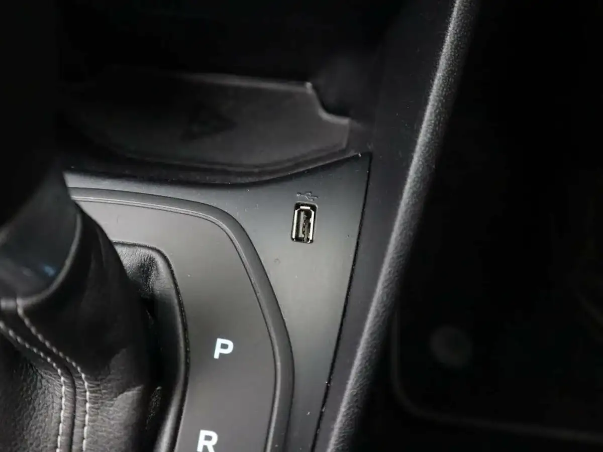 2022-ford-fiesta-10t-titanium-125ps-hybrid-mhev-powershift-big-20