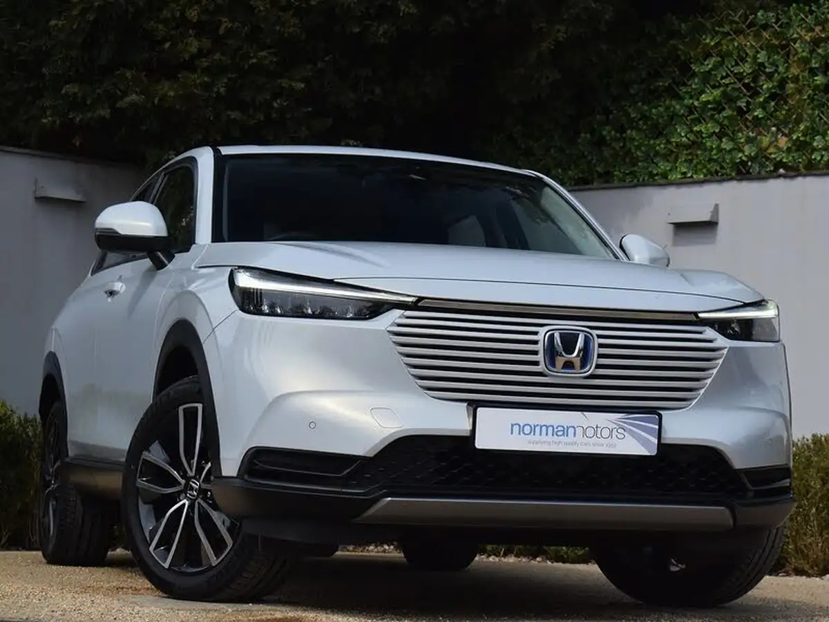 2022-honda-hr-v-15-i-mmd-elegance-big-4