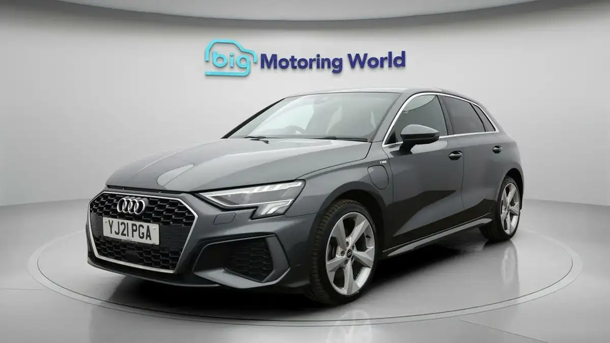2021-audi-a3-14-40-tfsi-e-s-line-big-2