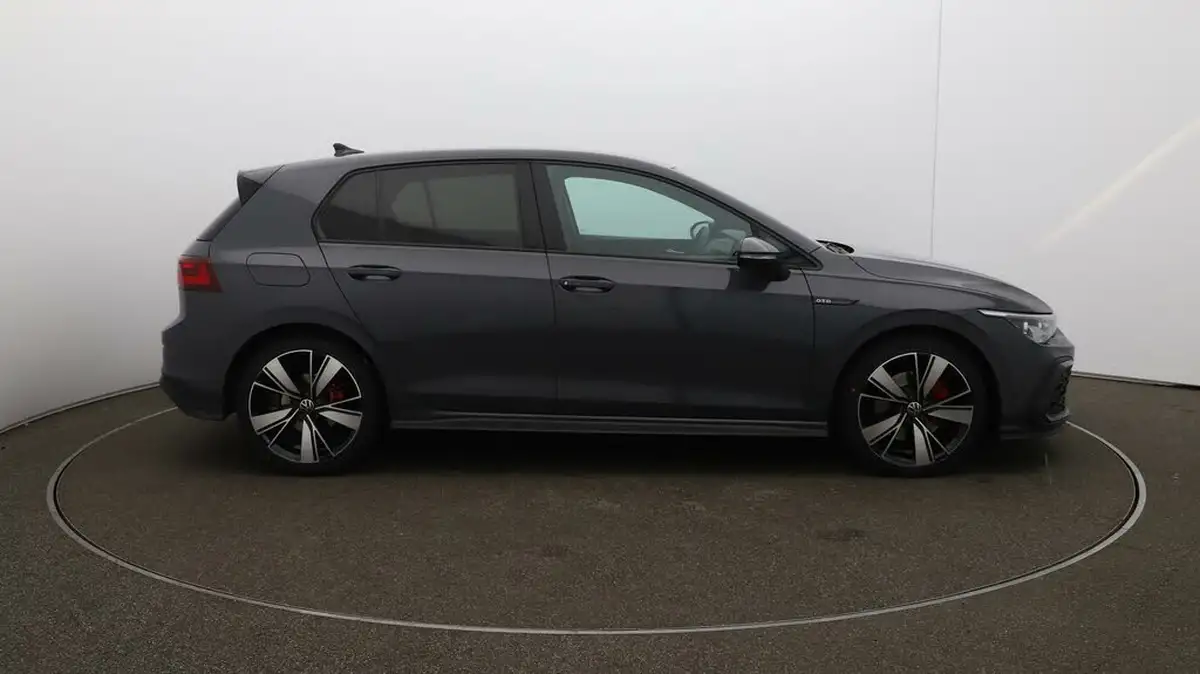 2022-volkswagen-golf-20tdi-gtd-big-41