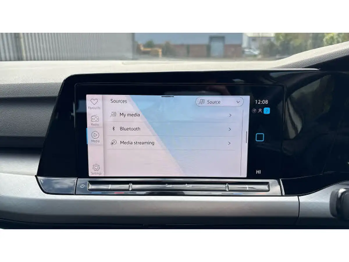 2021-volkswagen-golf-15-tsi-life-150ps-hatchback-big-45
