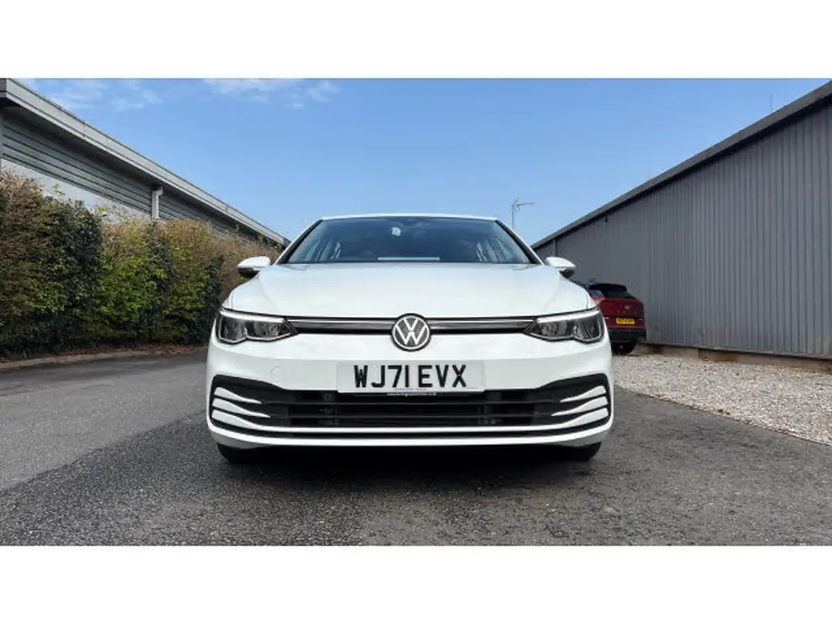 2021-volkswagen-golf-15-tsi-life-150ps-hatchback-big-21