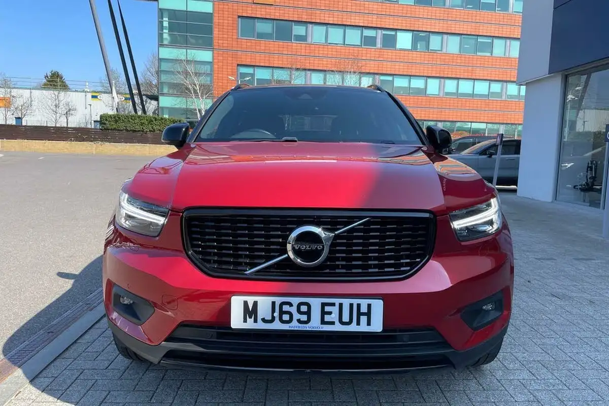 2020-volvo-xc40-20-t4-r-design-pro-big-11