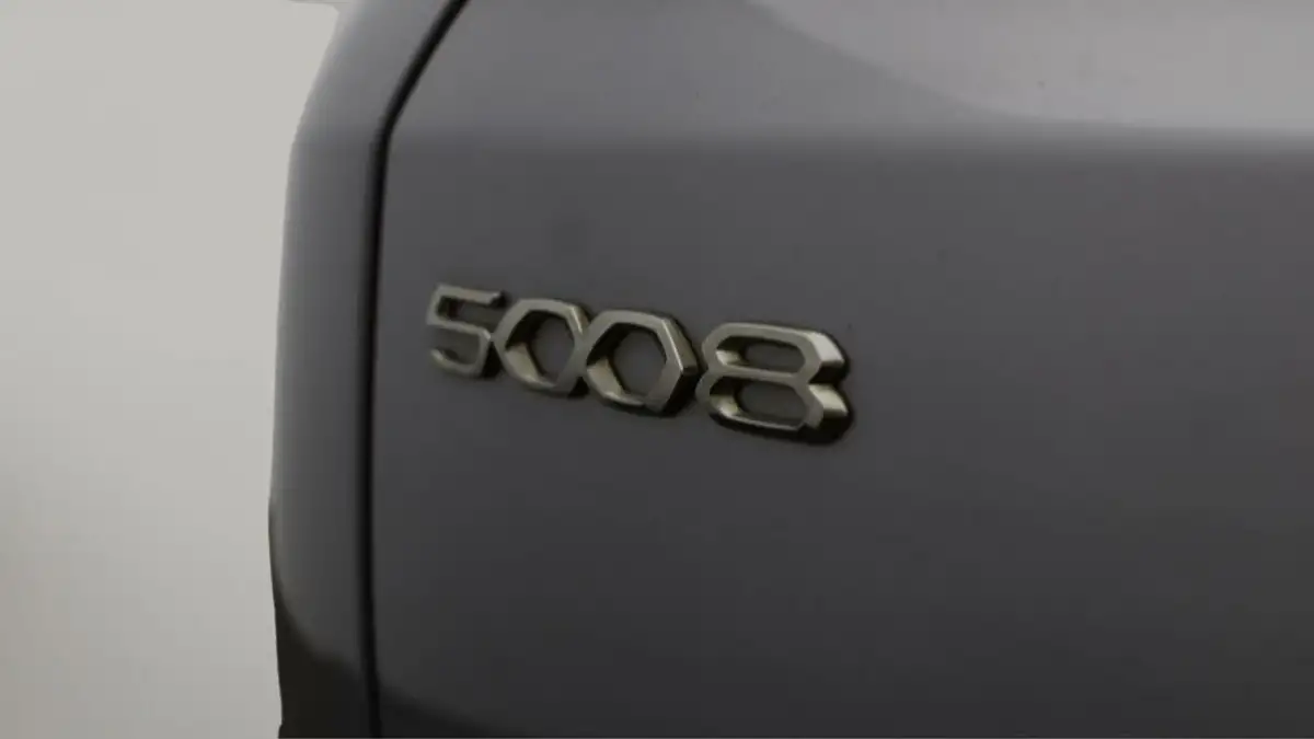 2022-peugeot-5008-suv-12-puretech-allure-premium-big-22