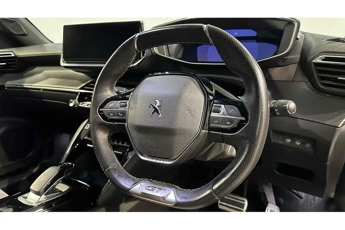 2021-peugeot-2008-suv-e-gt-premium-big-21