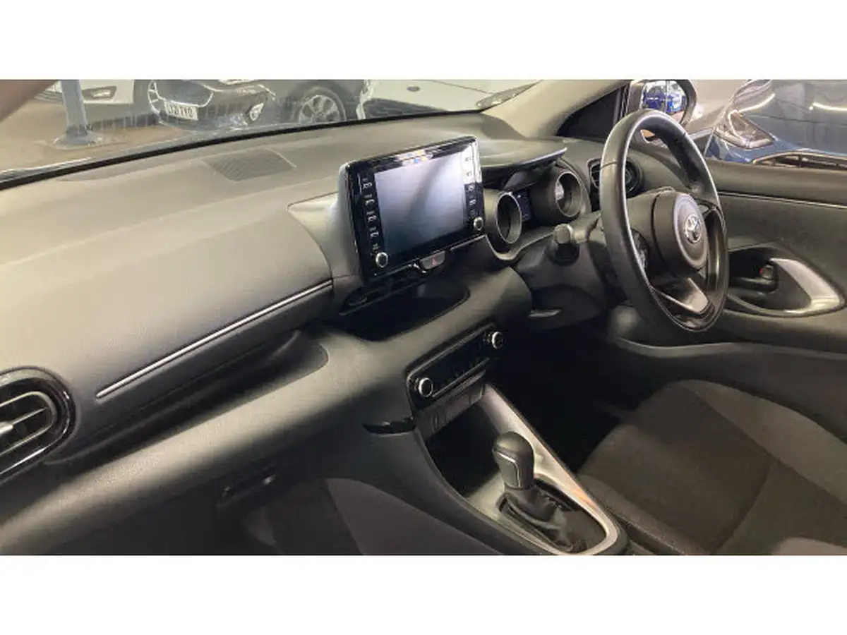 2022-toyota-yaris-15-vvt-i-design-big-72