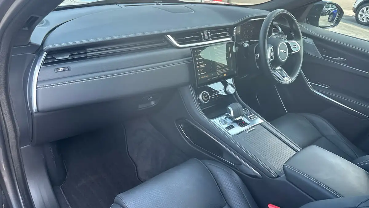 2023-jaguar-f-pace-20-p250-r-dynamic-hse-black-big-22