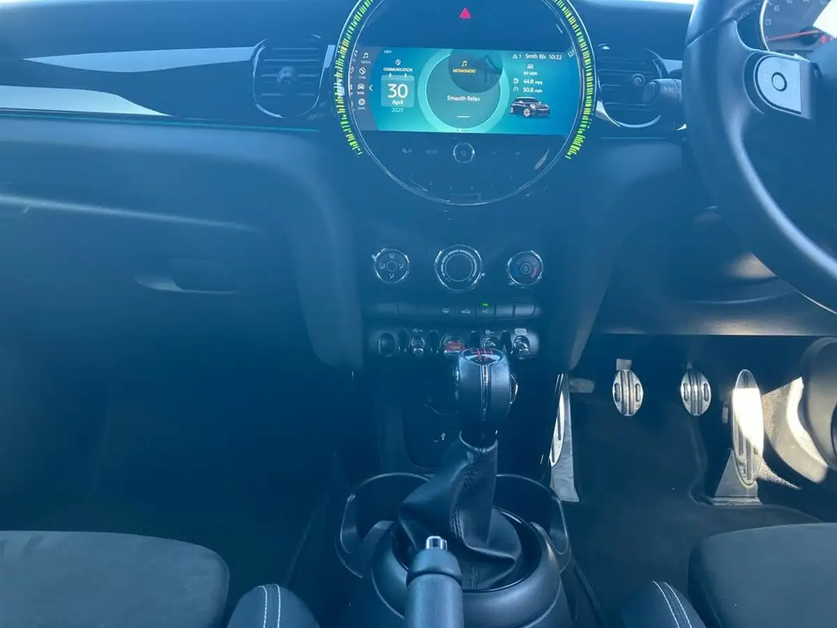 2021-mini-cooper-20-cooper-s-sport-hatchback-5d-big-16