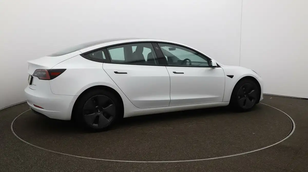 2021-tesla-model-3-e-long-range-awd-big-44