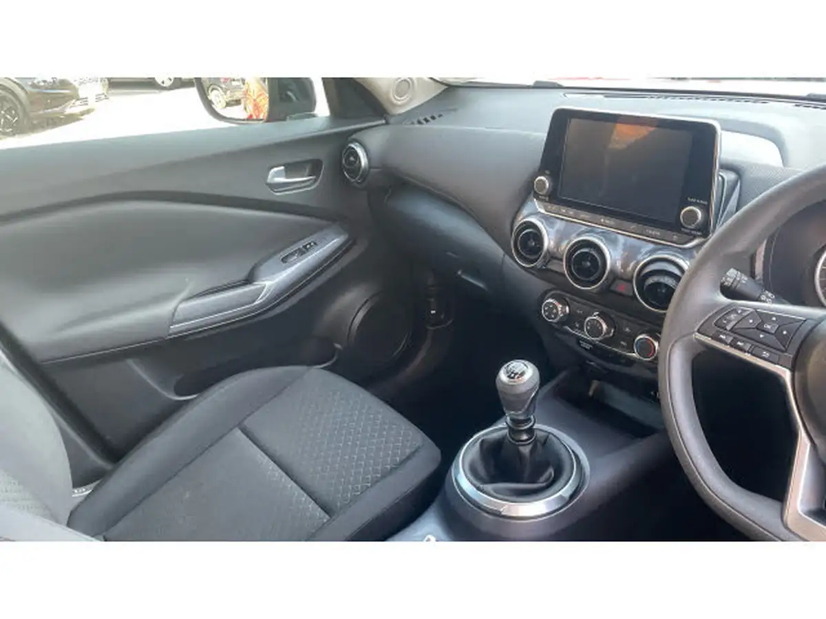2022-nissan-juke-10-dig-t-acenta-big-13
