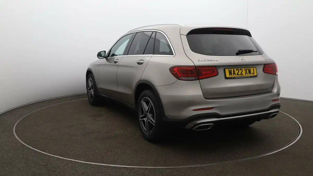 2022-mercedes-benz-glc-class-20d-glc220d-amg-line-195ps-station-wagon-5d-1950cc-4matic-plus-big-54
