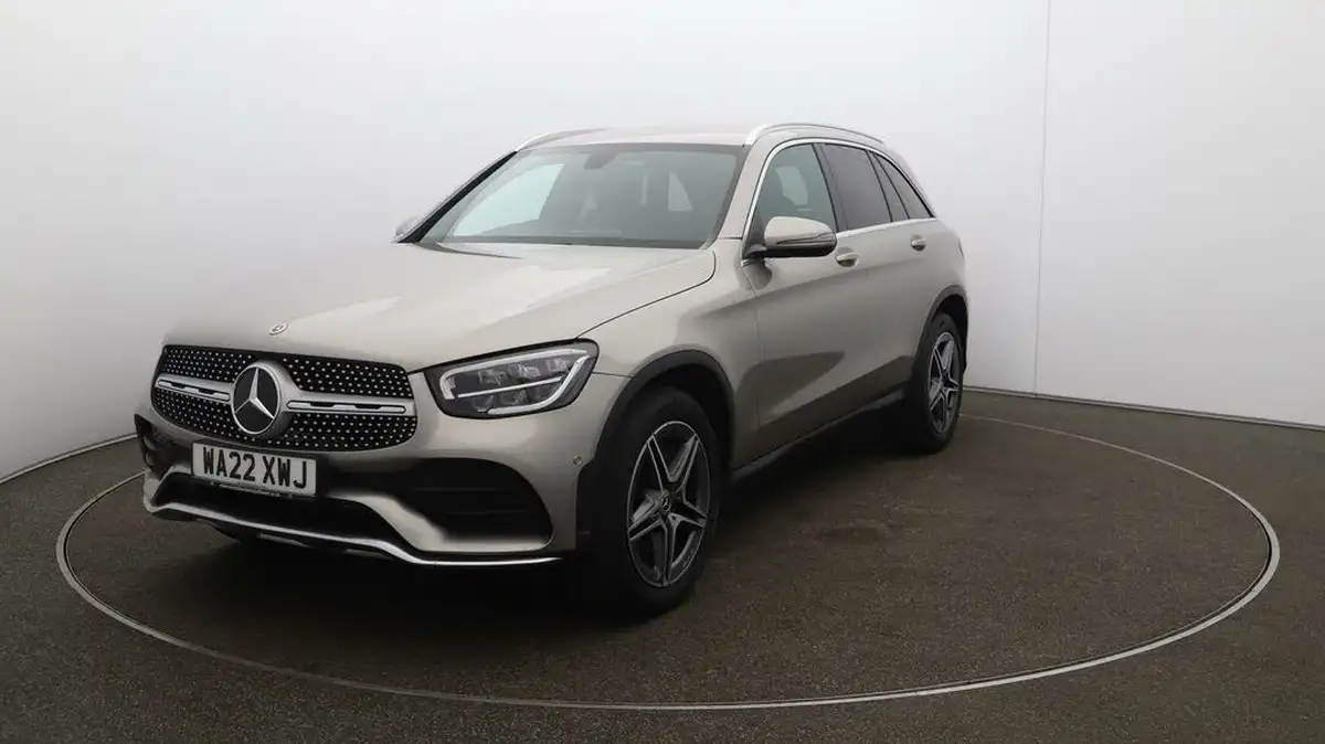 2022-mercedes-benz-glc-class-20d-glc220d-amg-line-195ps-station-wagon-5d-1950cc-4matic-plus-big-30