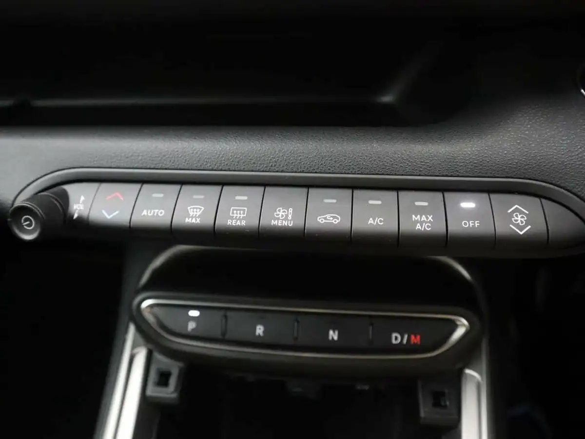 2024-jeep-avenger-12-gse-summit-e-hybrid-48v-auto-big-20