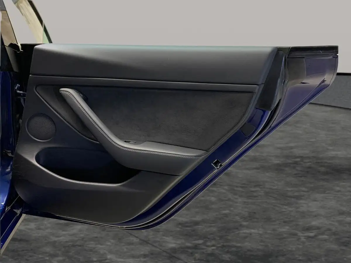 2021-tesla-model-3-e-long-range-awd-big-25