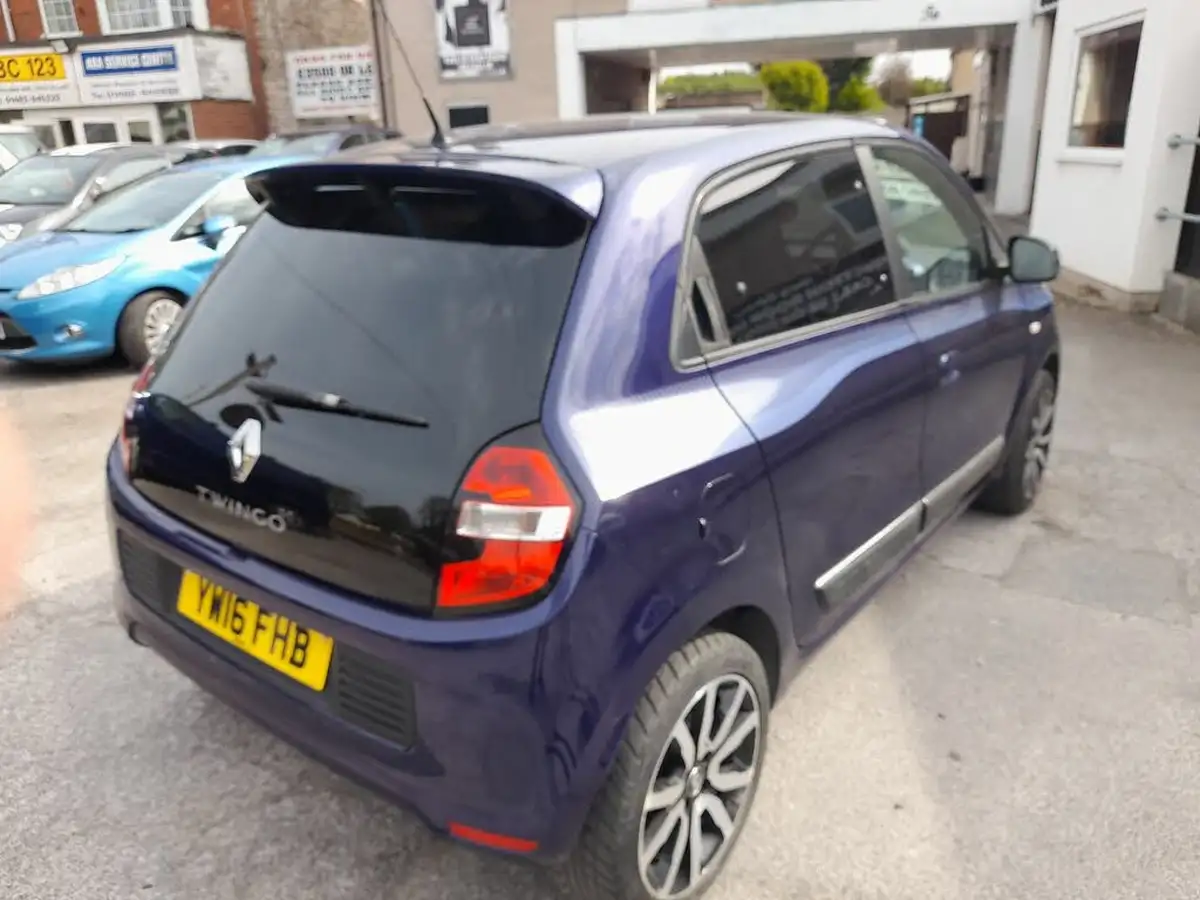 2016-renault-twingo-10-sce-iconic-big-3