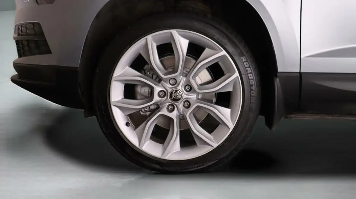 2018-skoda-karoq-20tdi-edition-big-18