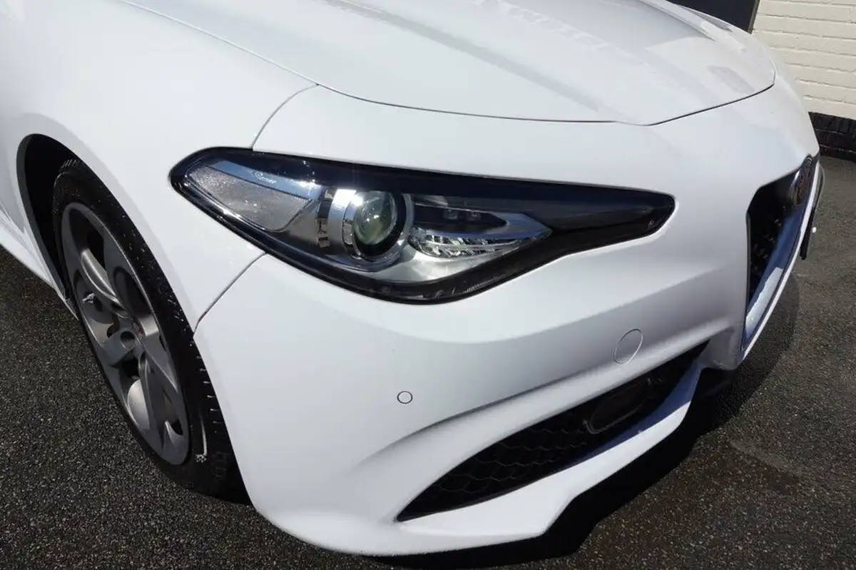 2017-alfa-romeo-giulia-22td-speciale-big-9