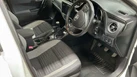 2016-toyota-auris-12-design-hatchback-small-4