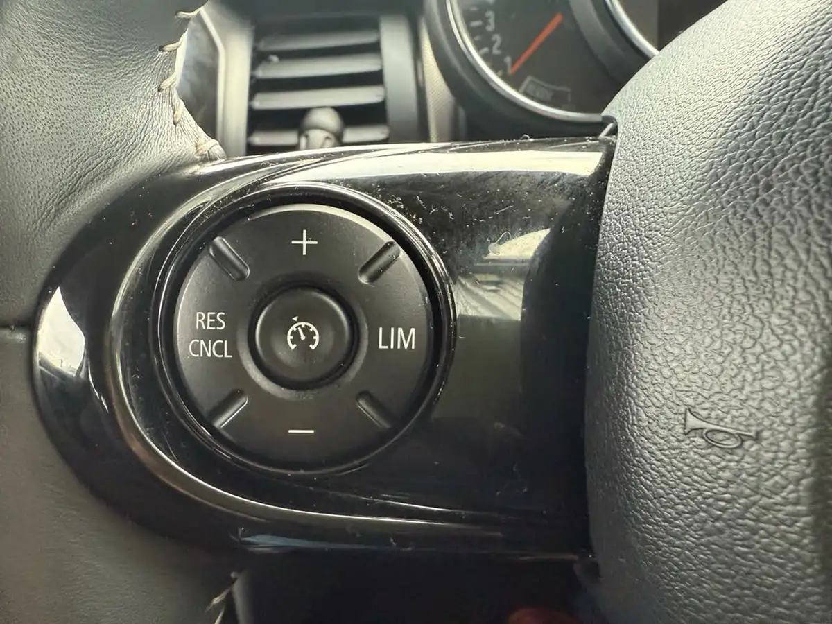 2020-mini-cooper-20-cooper-s-exclusive-189bhp-nav-hatchback-3d-big-31