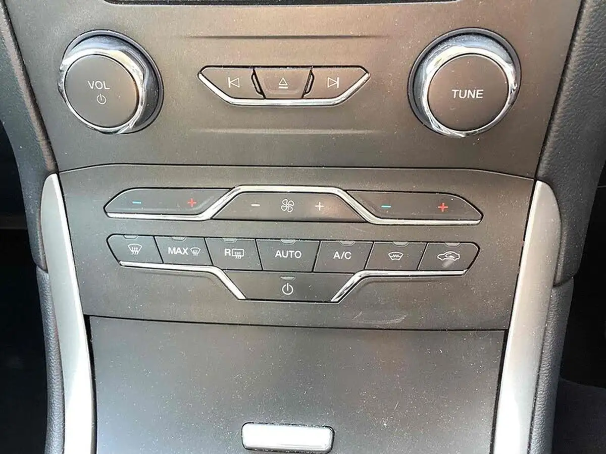 2016-ford-s-max-20tdci-zetec-150ps-ss-powershift-big-8