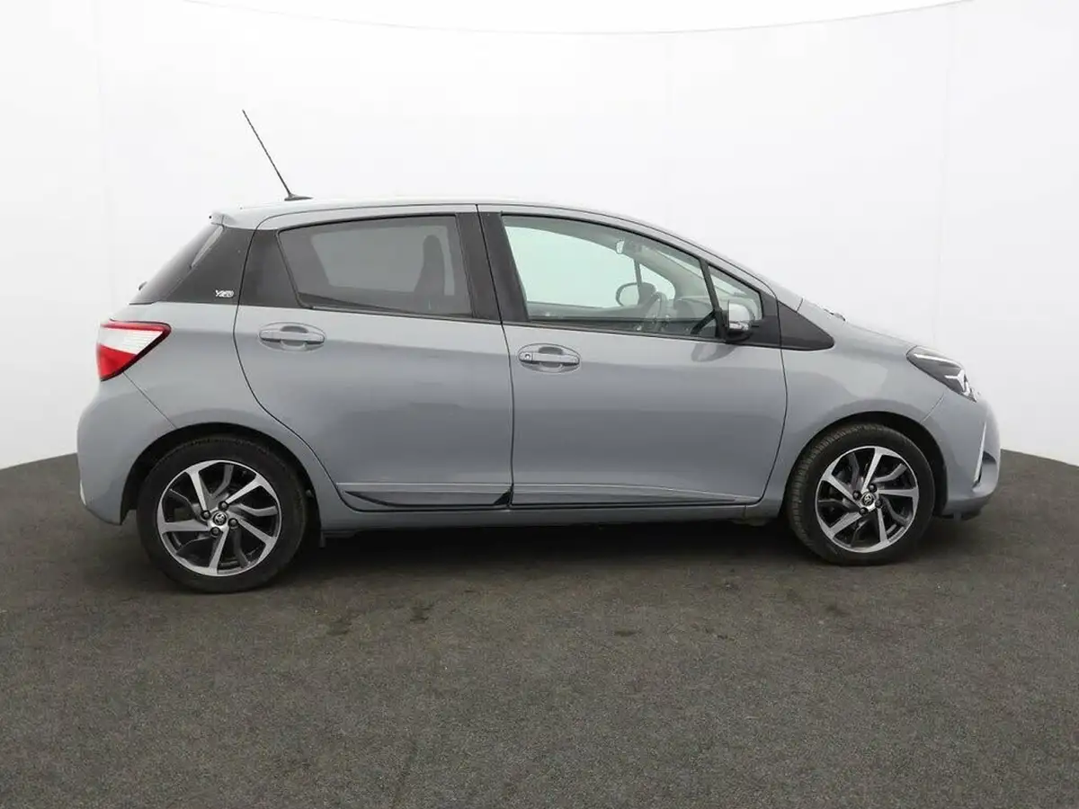 2020-toyota-yaris-15-vvt-i-y20-111bhp-1496cc-big-7