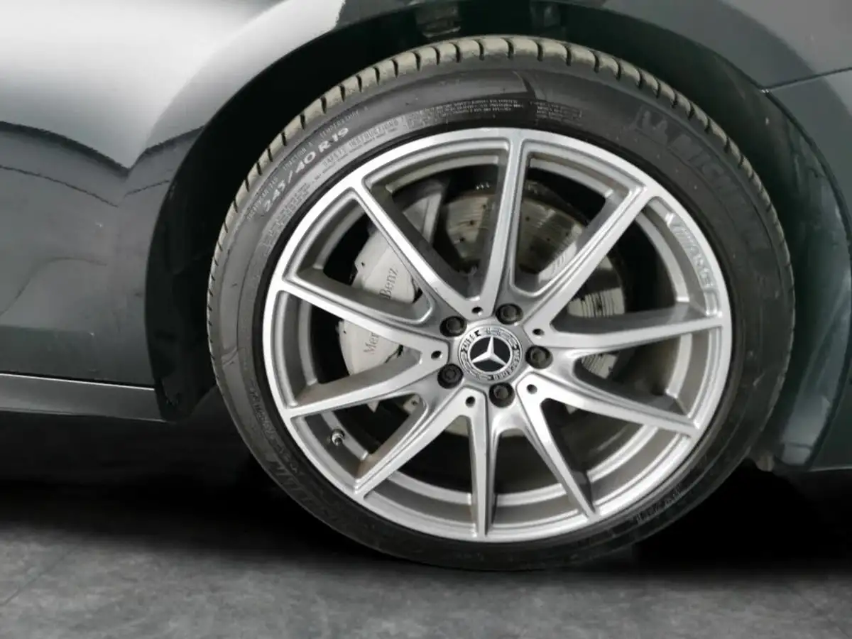 2019-mercedes-benz-e-class-20d-e220d-amg-line-edition-saloon-4d-big-34