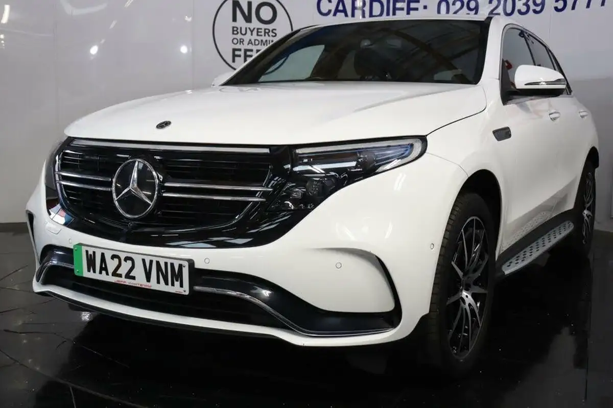 2022-mercedes-benz-eqc-e-eqc-400-amg-line-big-13