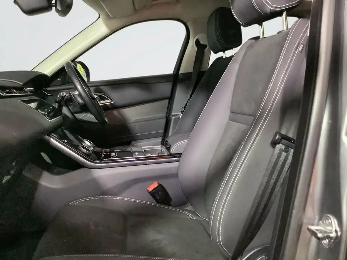 2019-land-rover-range-rover-velar-20-d180-no-trim-big-7