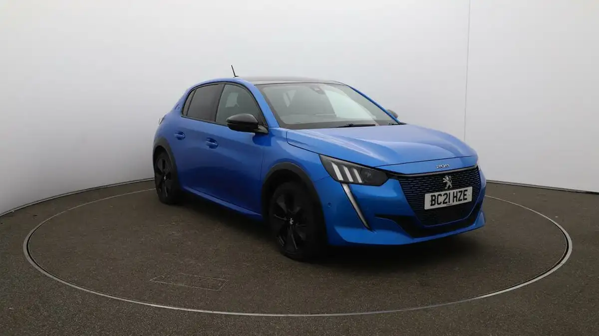 2021-peugeot-208-e-gt-50kwh-big-36