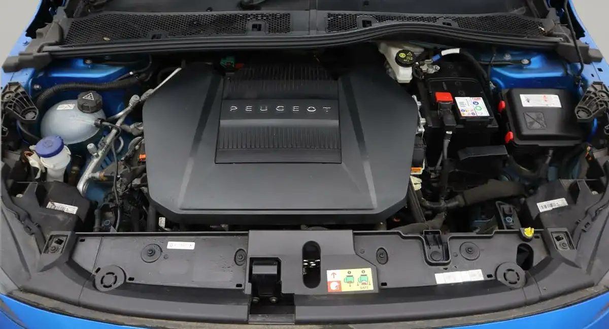 2021-peugeot-208-e-gt-50kwh-big-19