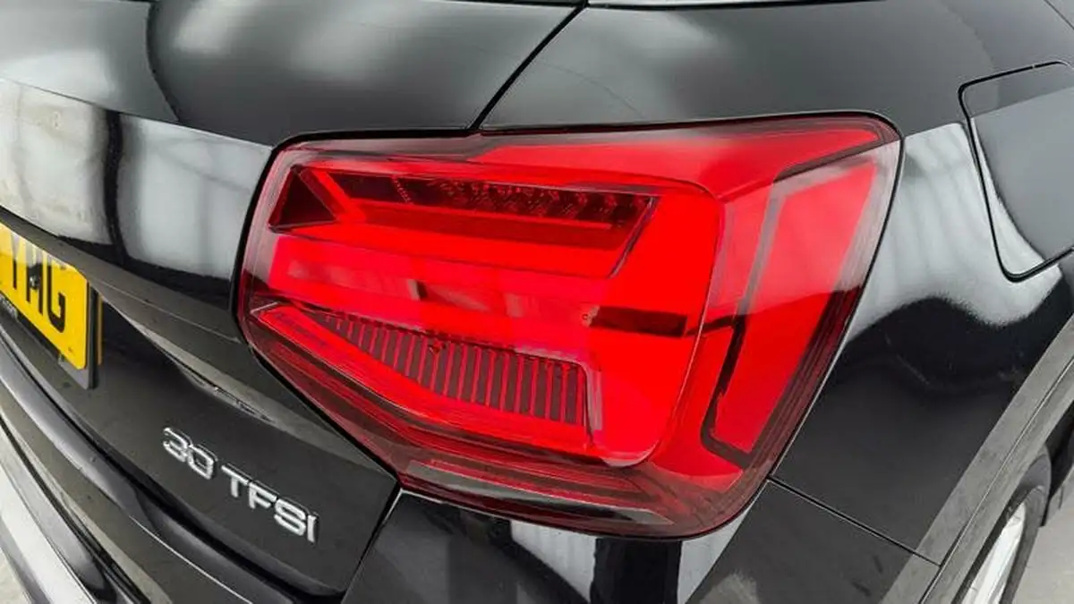 2024-audi-q2-10-30-tfsi-s-line-116ps-big-27