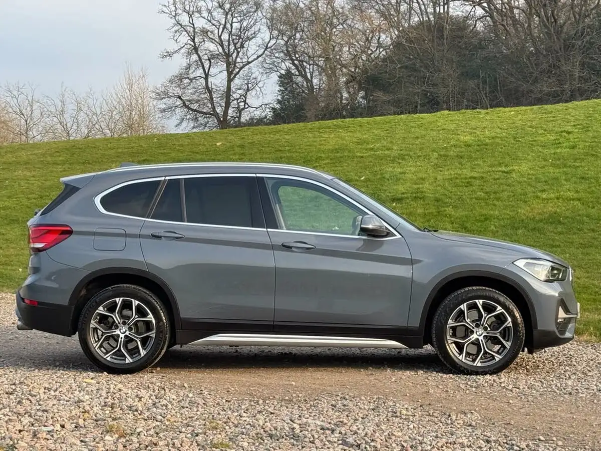 2021-bmw-x1-20-xdrive20i-xline-big-3