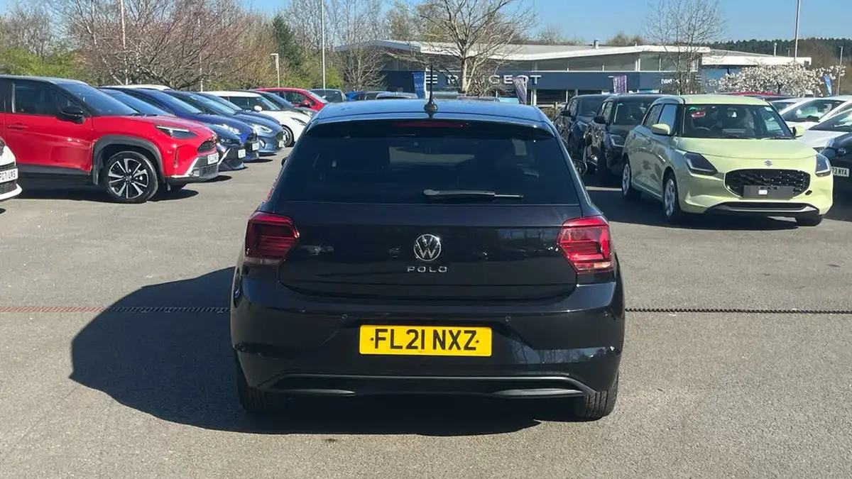 2021-volkswagen-polo-10-tsi-match-big-18